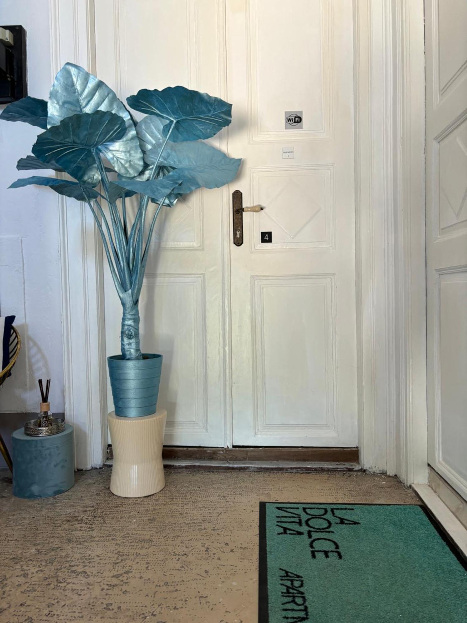 La Dolce Vita Luxury Apartments With Best Free Private Parking In City Center Pula Exterior photo